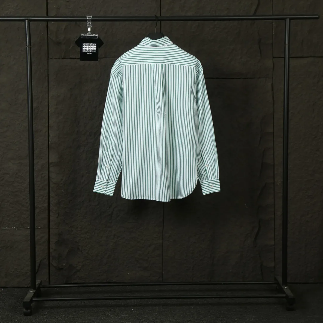 P250 Actual Photos [Popular New Style] Model No.: 25019# Color: Red/Green/Blue Size: S to Custom dyed original pearlescent white buttons, large and small divisions, vertical eyelets ✅ - Special shaped chiffon foil is included in the collar door tube, not easy to deform and pull ✅ - RL three-color large and small vertical striped shirt, extraordinary isometric, cleverly matched stripes, diverse wear to stimulate self-expression, relaxed layering to play with the look of the four seasons